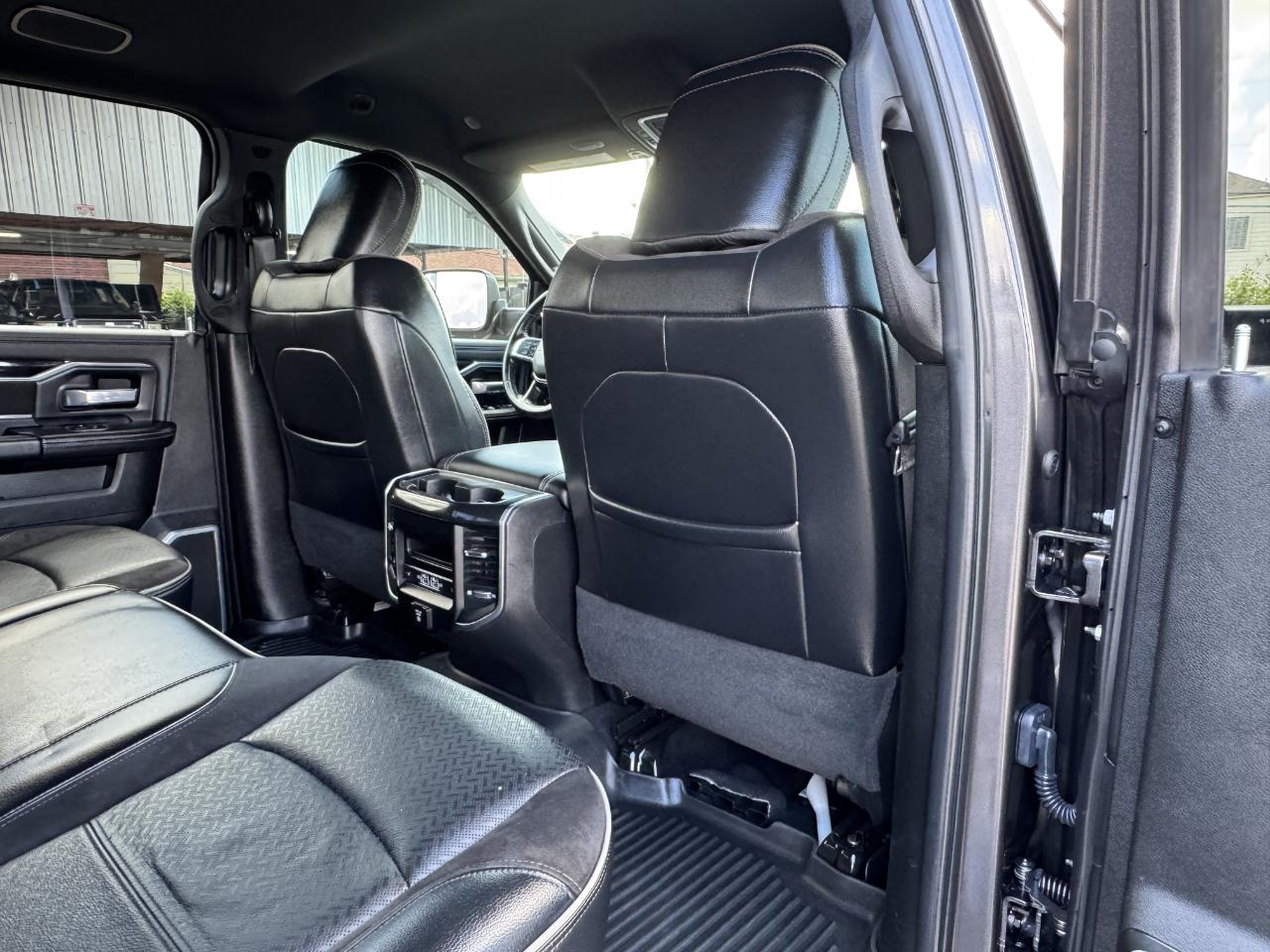 RAM 2500 Laramie Crew Cab 4WD 2021