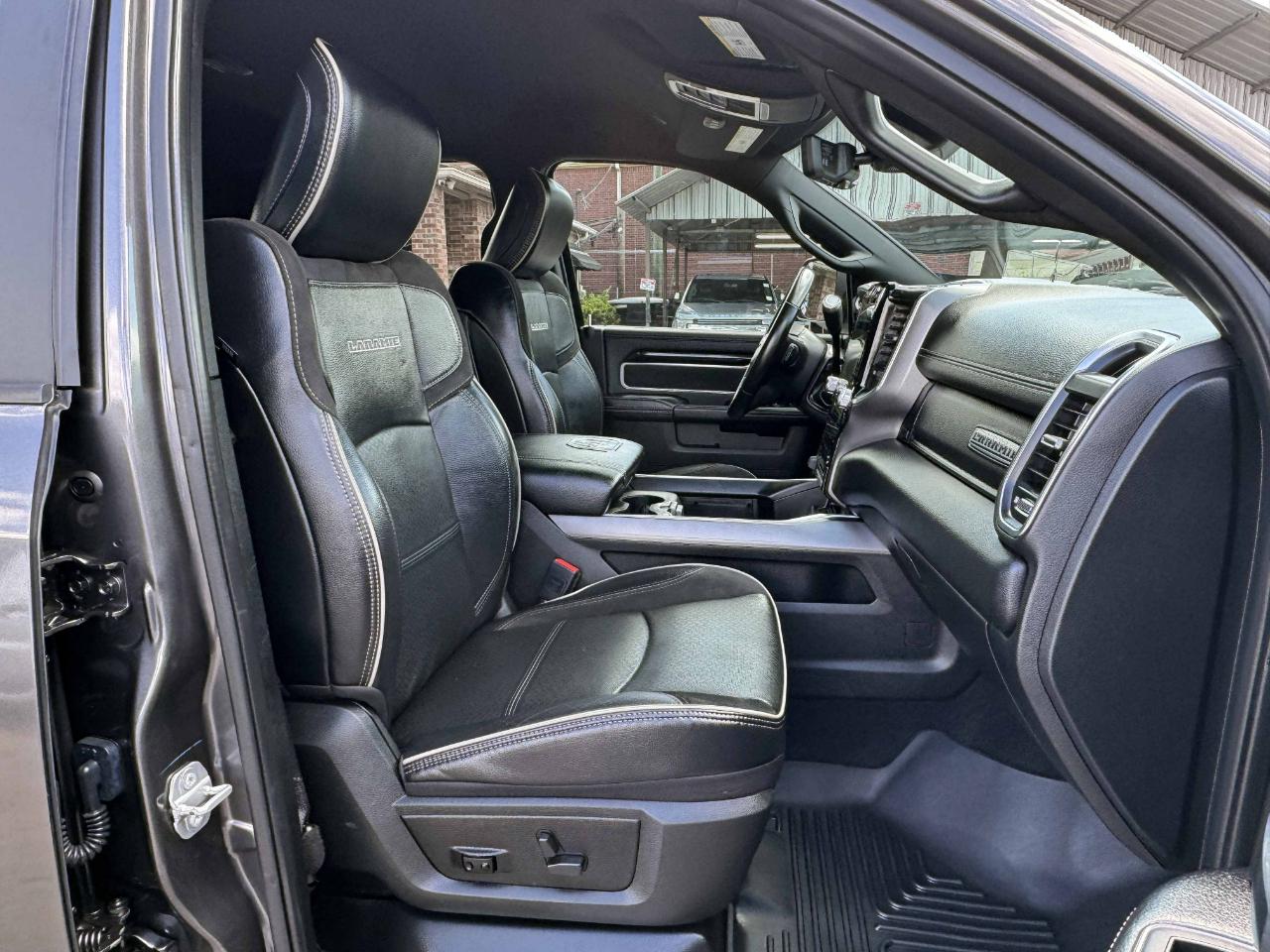 RAM 2500 Laramie Crew Cab 4WD 2021
