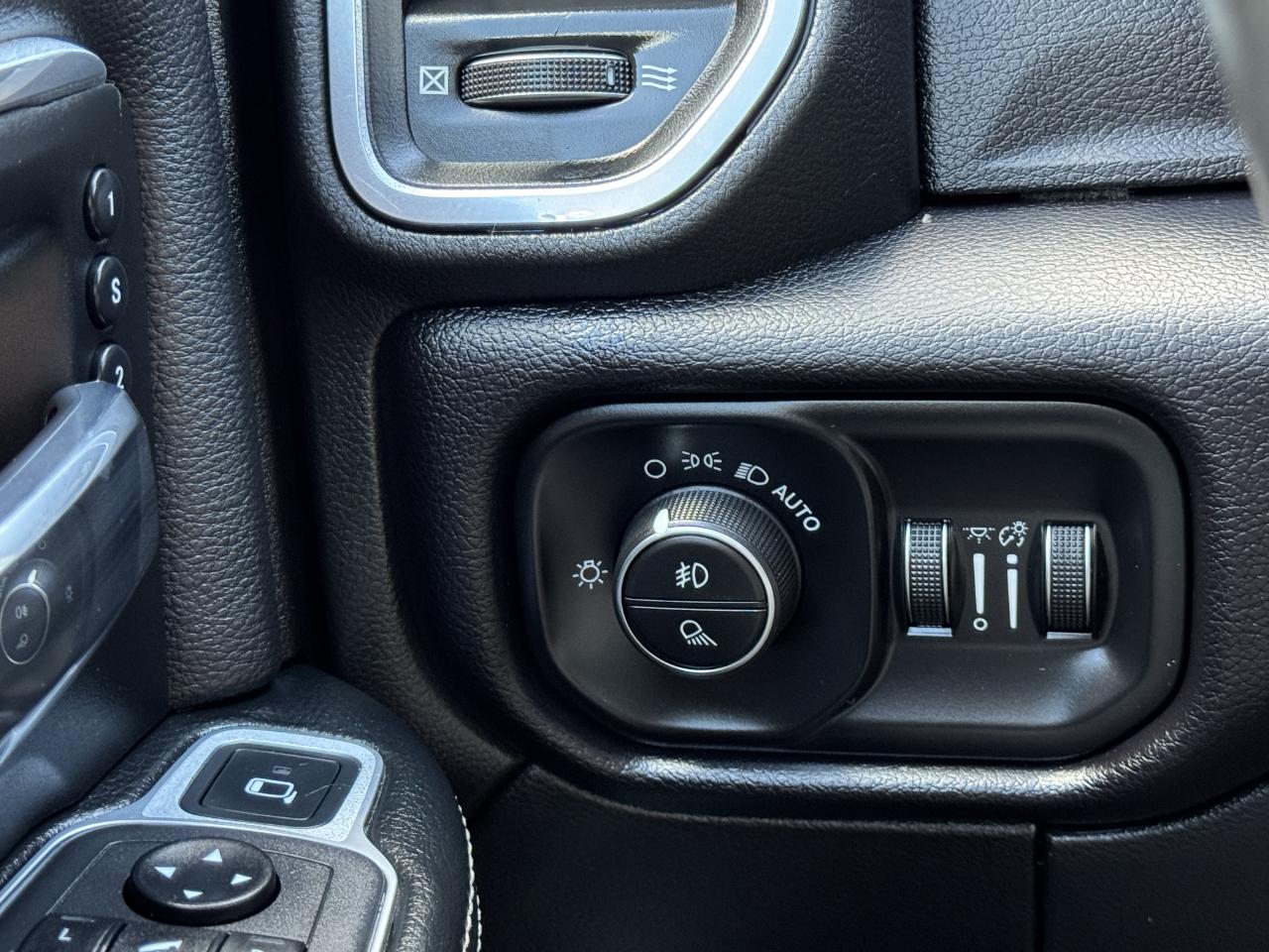 RAM 2500 Laramie Crew Cab 4WD 2021