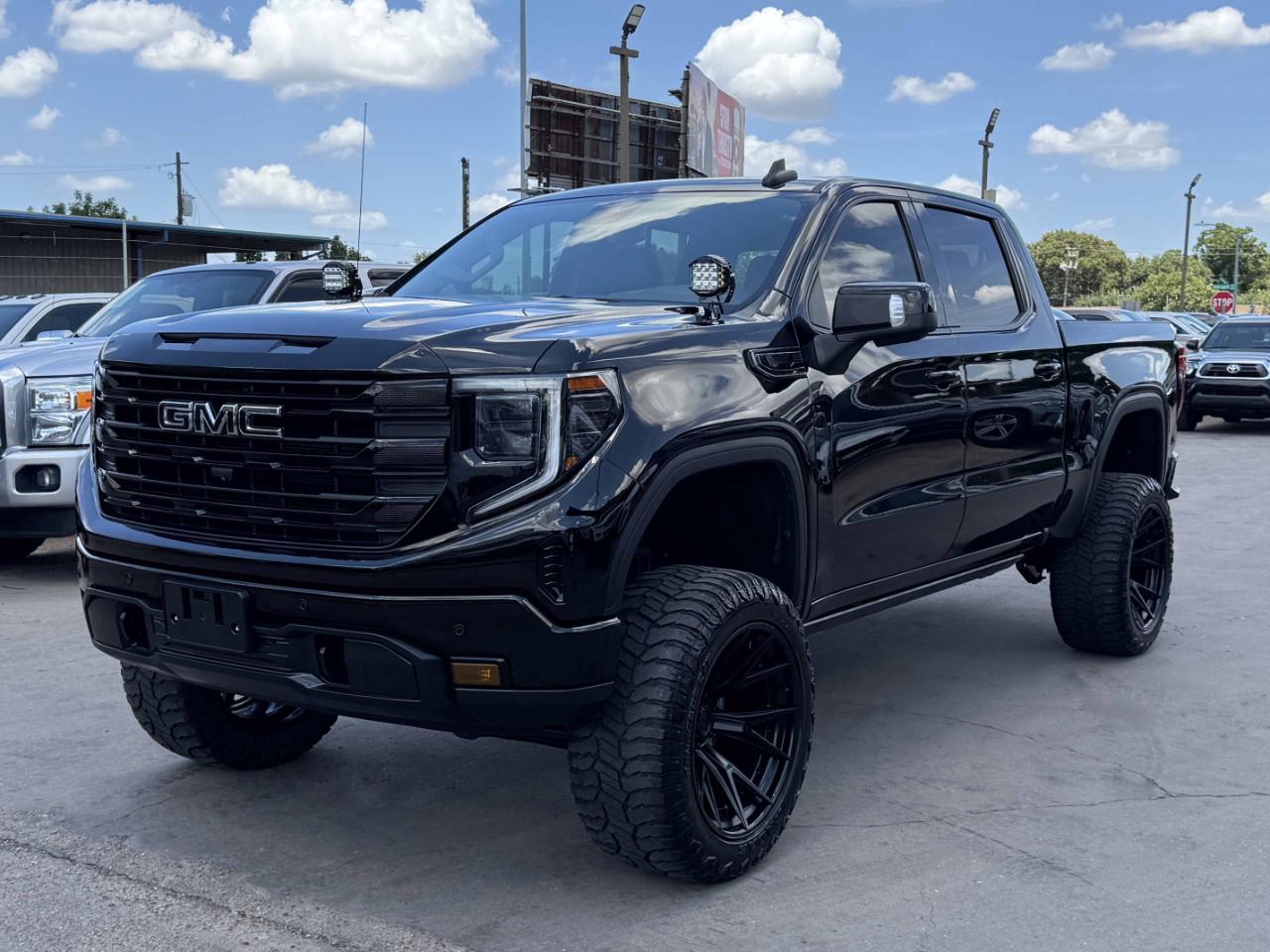 GMC Sierra 1500 Elevation Crew Cab 4WD 2024