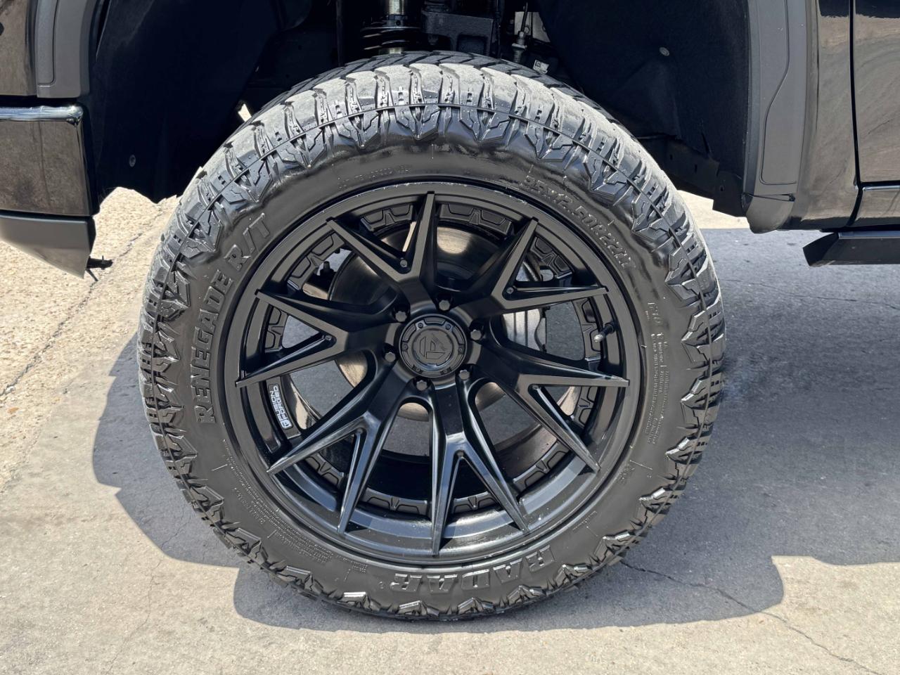 GMC Sierra 1500 Elevation Crew Cab 4WD 2024
