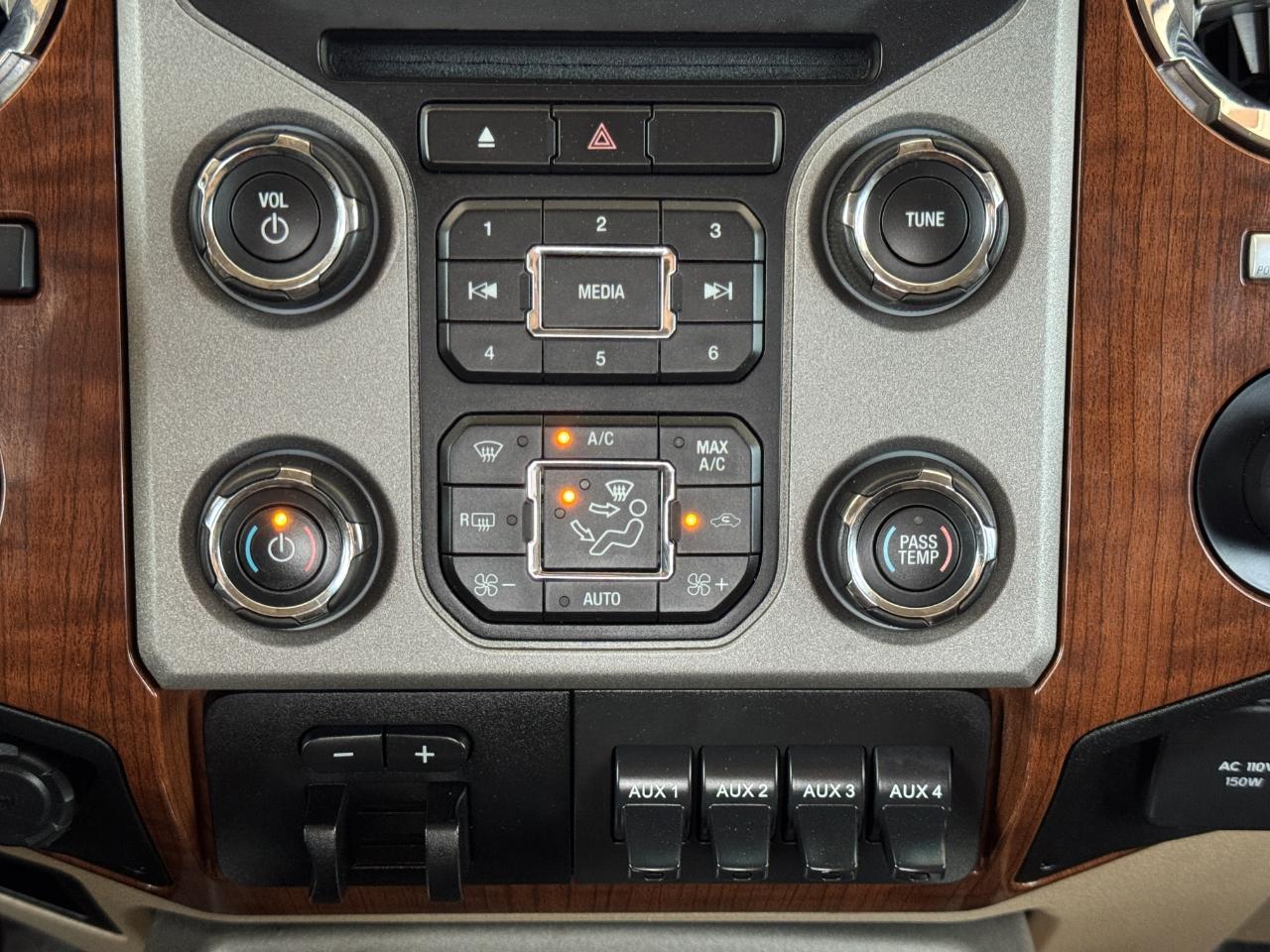 Ford Super Duty F-250 SRW  2015