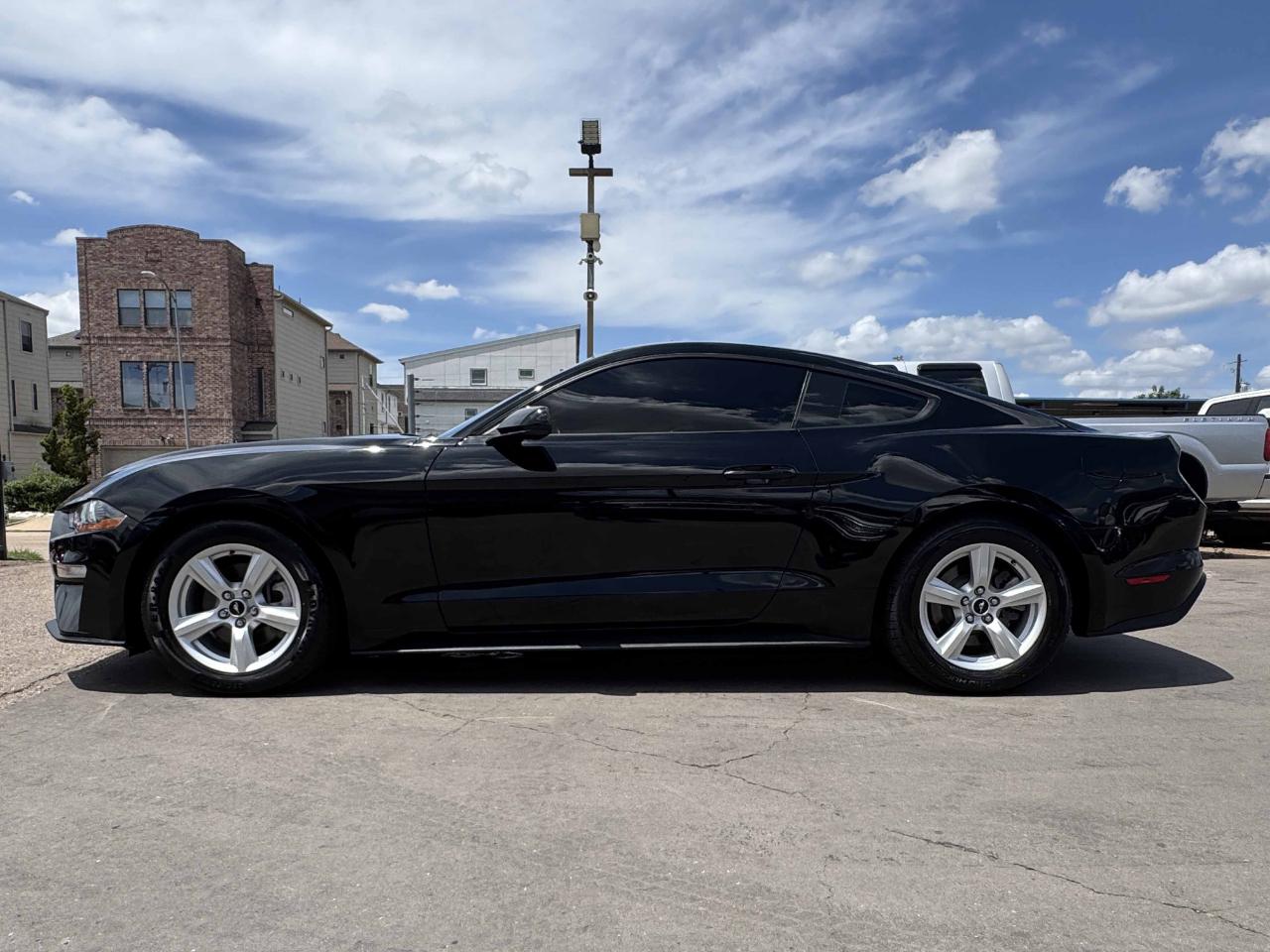 Ford Mustang  2018