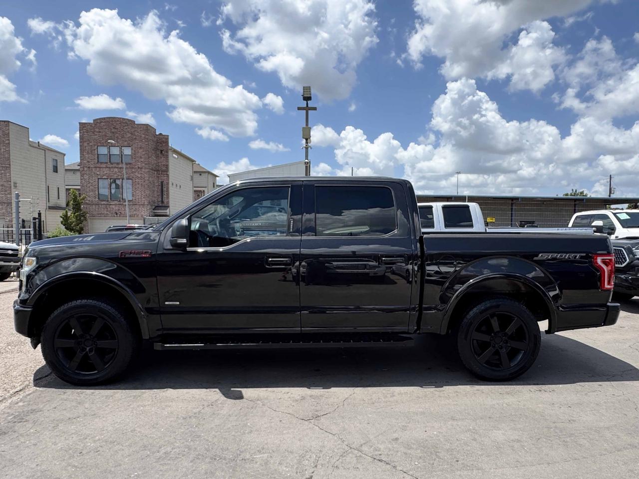 Ford F-150 XLT SuperCrew 2WD 2015