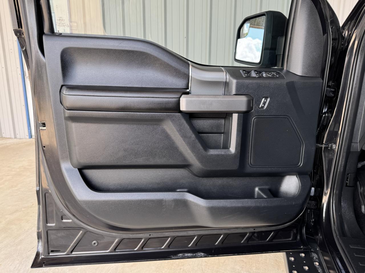 Ford F-150 XLT SuperCrew 2WD 2015