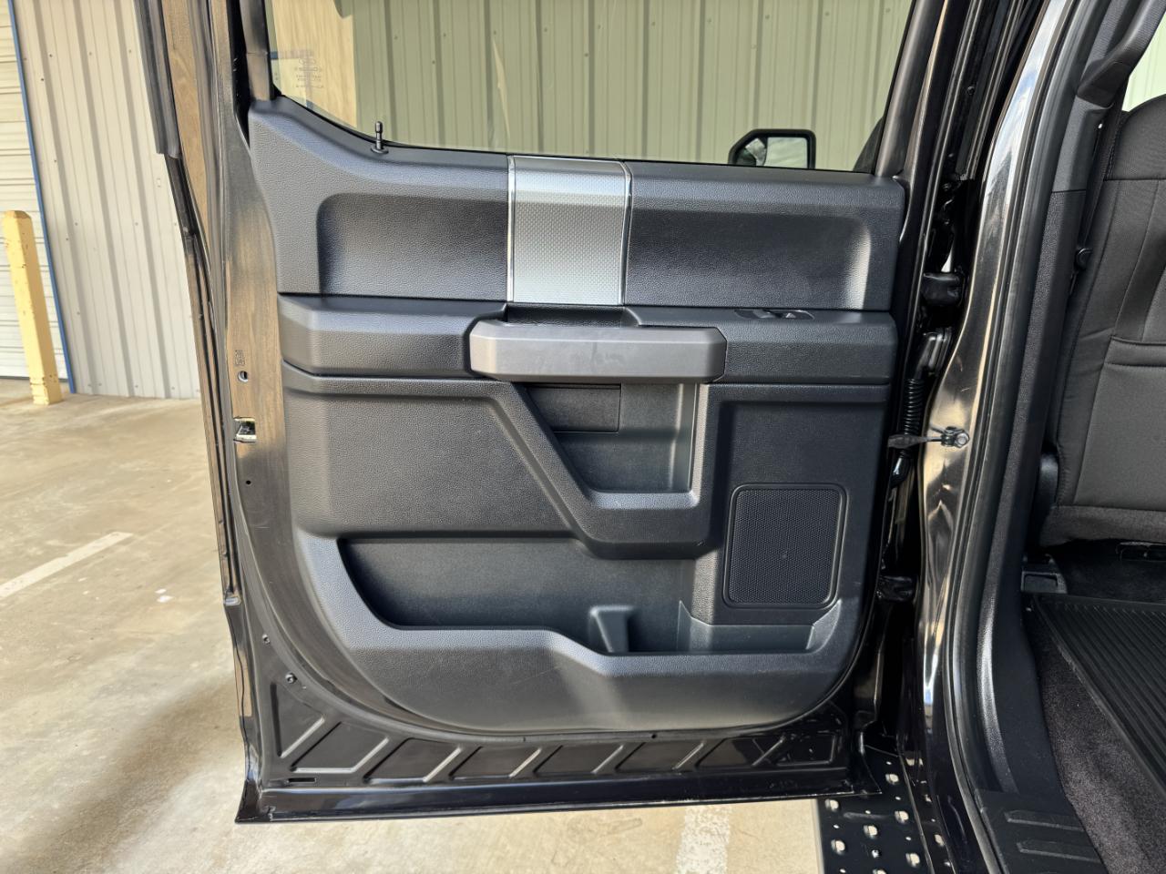 Ford F-150 XLT SuperCrew 2WD 2015