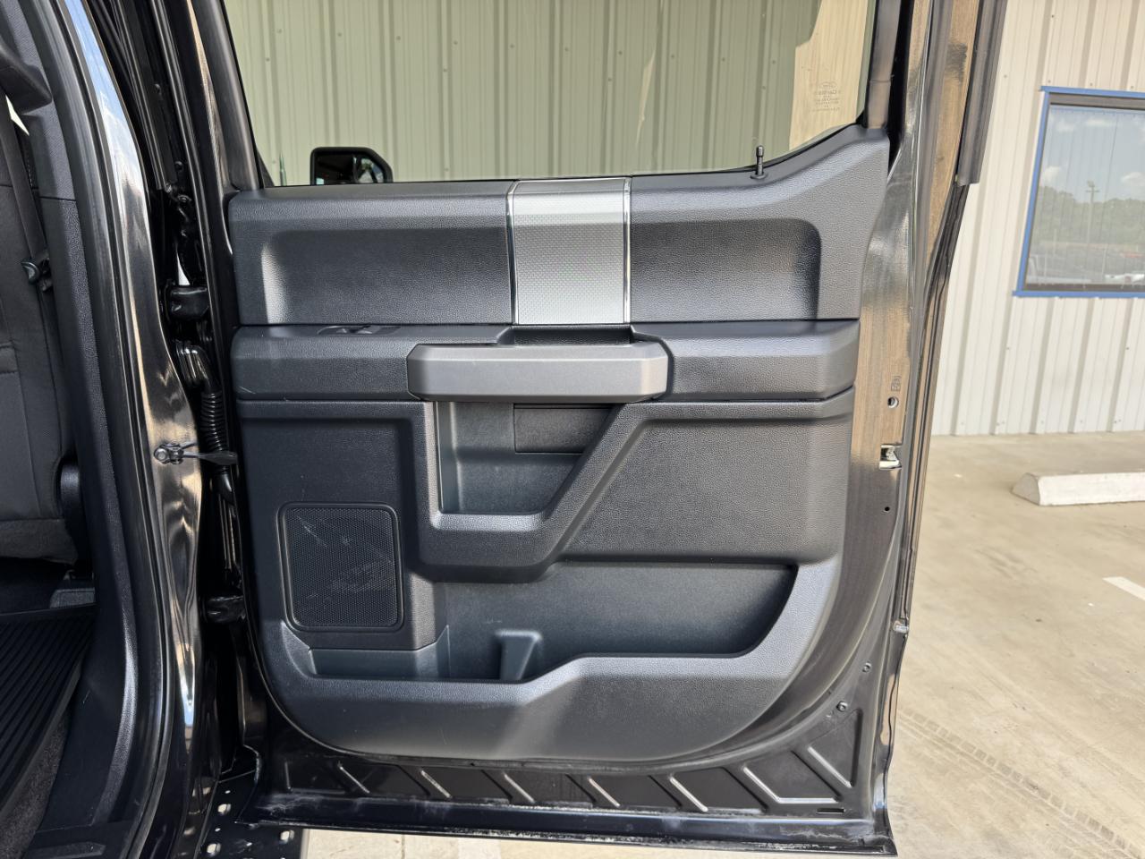 Ford F-150 XLT SuperCrew 2WD 2015