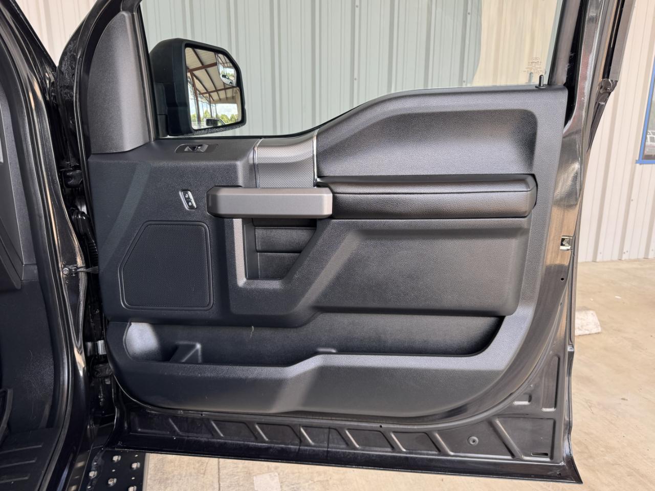 Ford F-150 XLT SuperCrew 2WD 2015