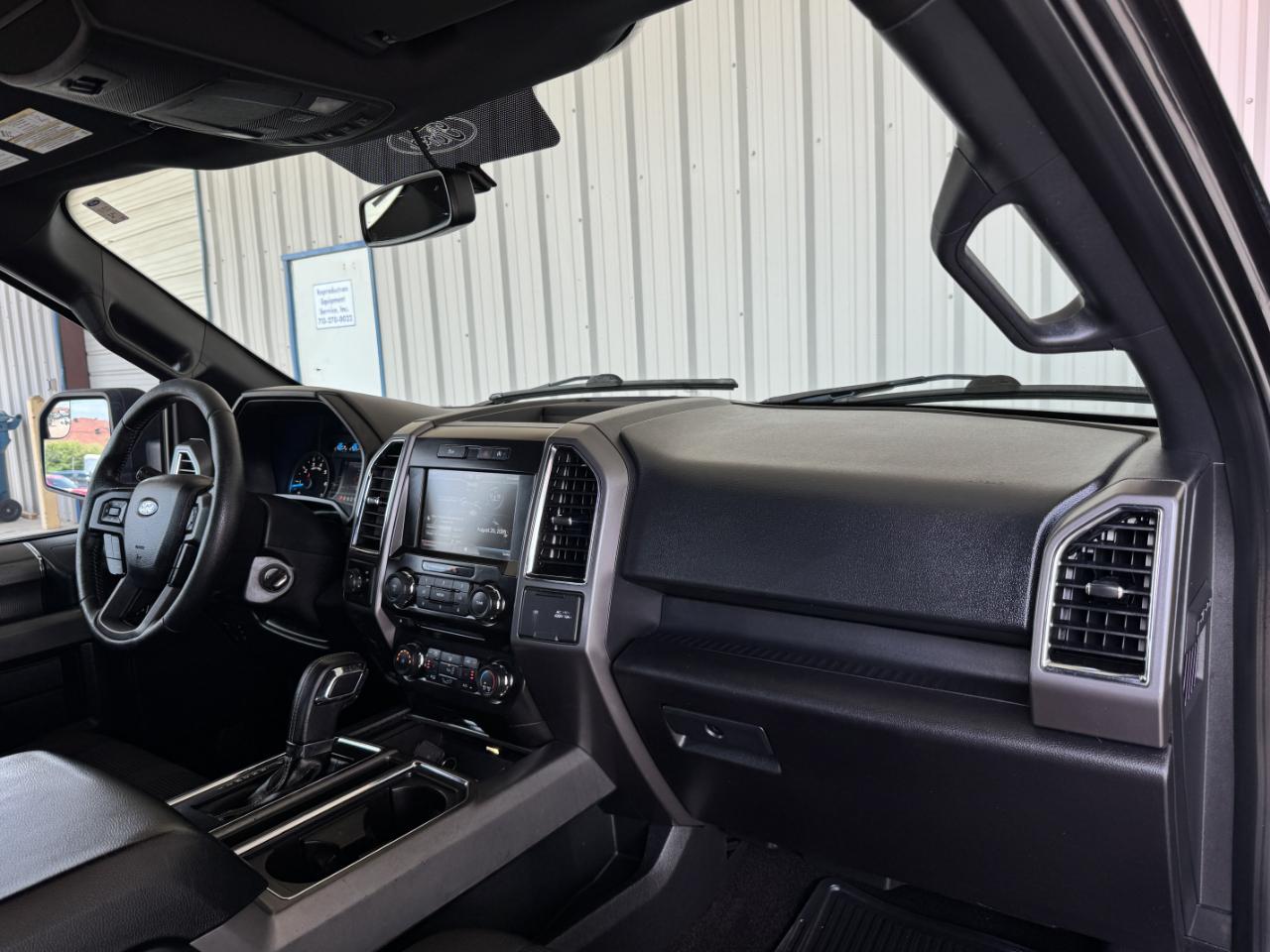 Ford F-150 XLT SuperCrew 2WD 2015