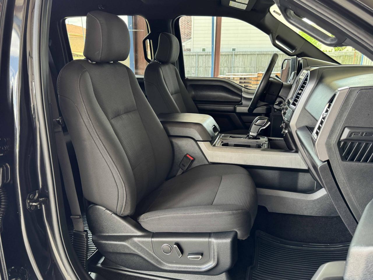 Ford F-150 XLT SuperCrew 2WD 2015