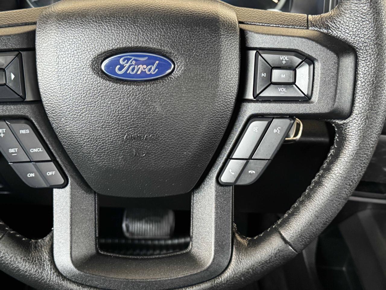 Ford F-150 XLT SuperCrew 2WD 2015