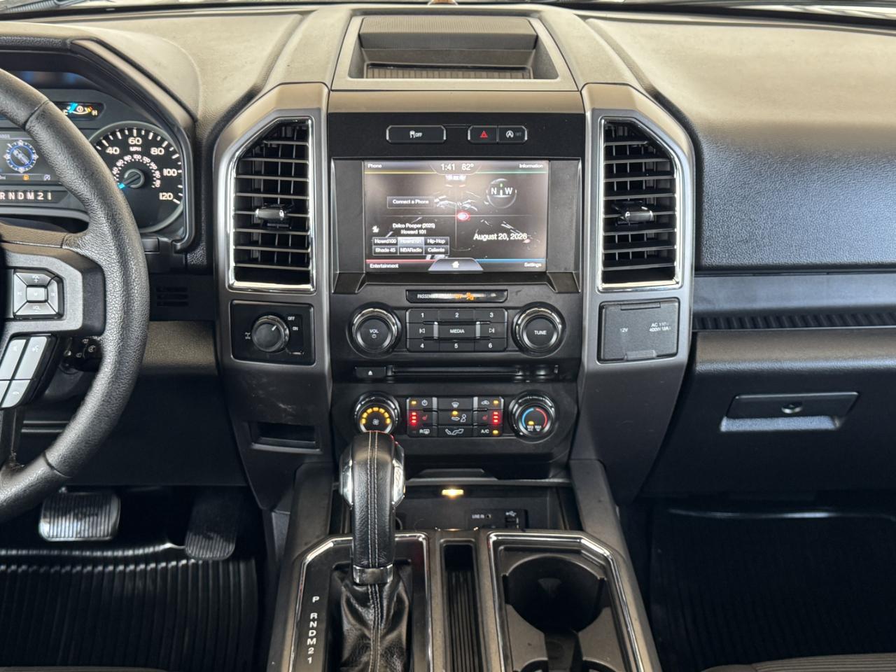 Ford F-150 XLT SuperCrew 2WD 2015