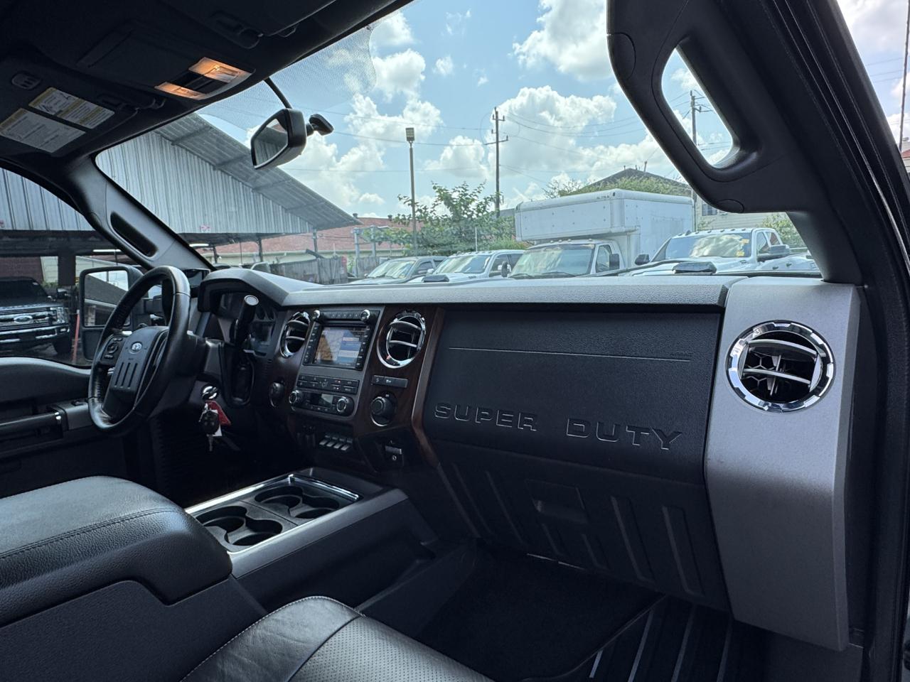 Ford Super Duty F-250 SRW  2012