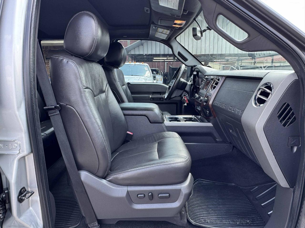Ford Super Duty F-250 SRW  2012