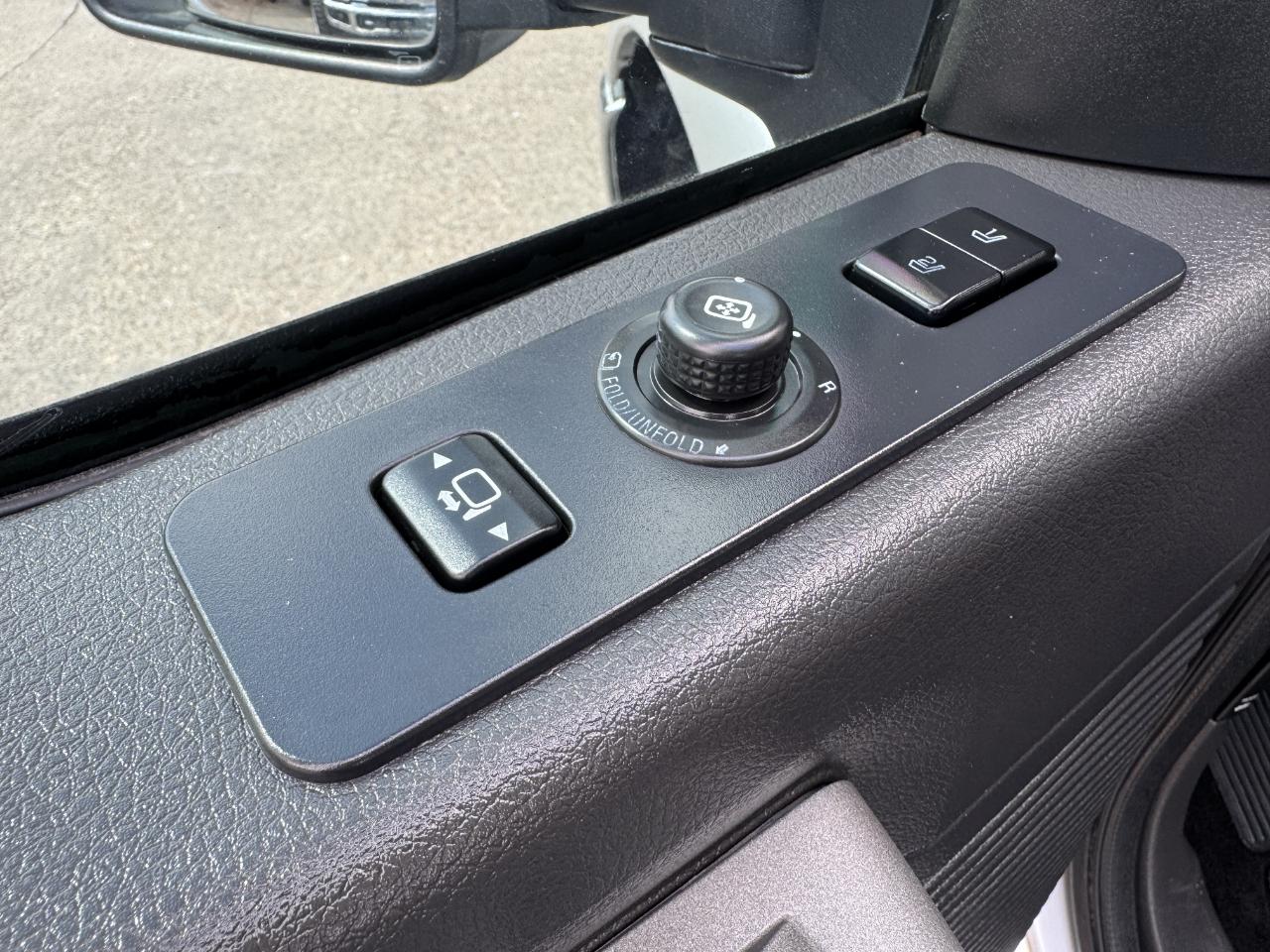 Ford Super Duty F-250 SRW  2012