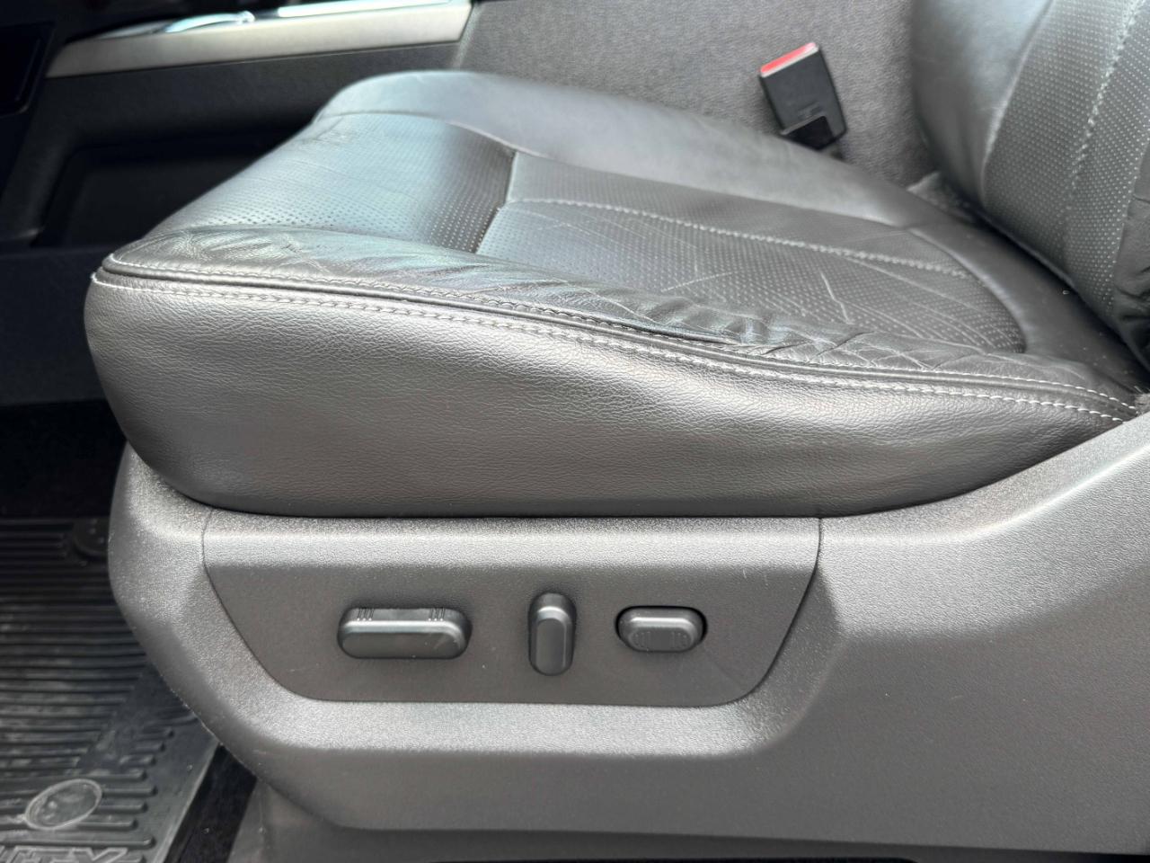 Ford Super Duty F-250 SRW  2012
