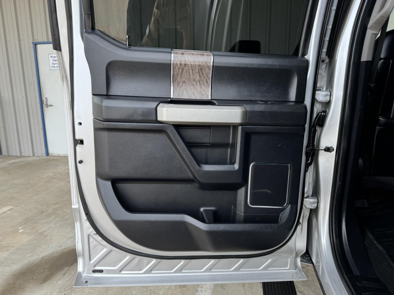Ford Super Duty F-250 SRW  2017