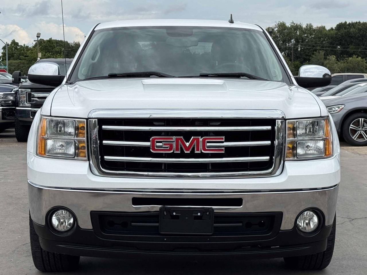 GMC Sierra 1500 SLE Crew Cab 2WD 2013
