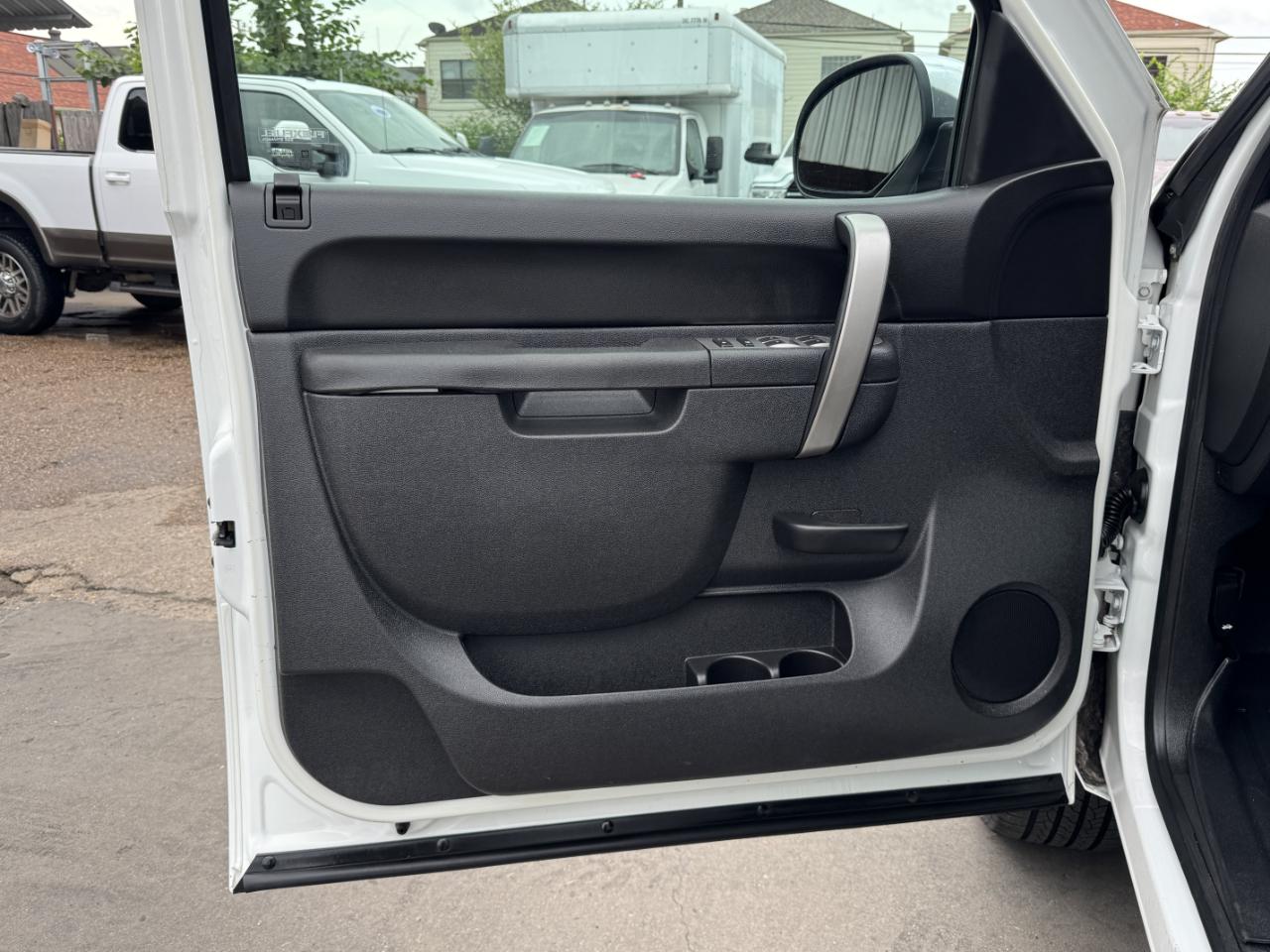 GMC Sierra 1500 SLE Crew Cab 2WD 2013