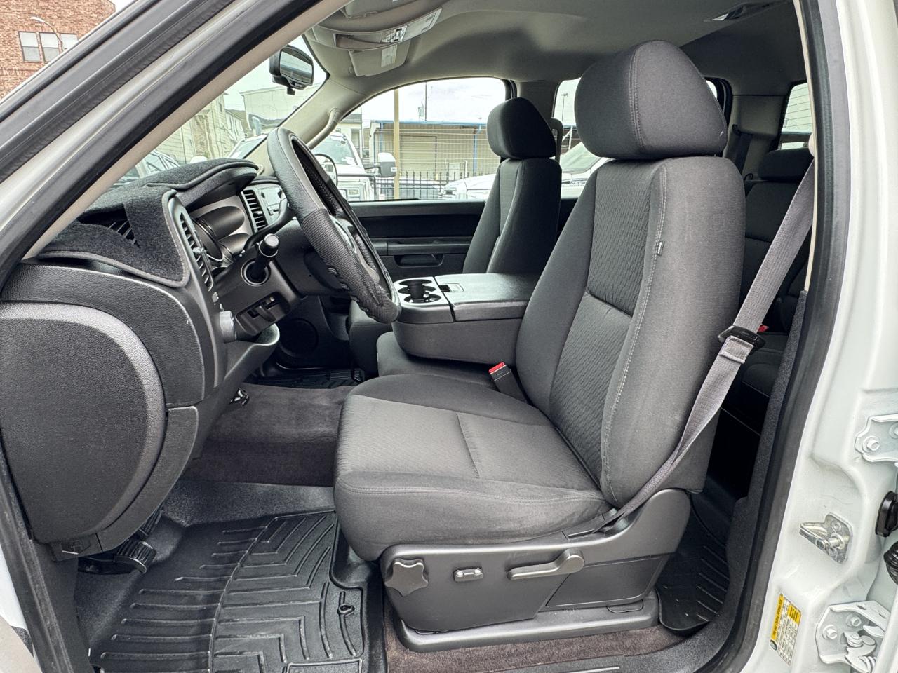 GMC Sierra 1500 SLE Crew Cab 2WD 2013