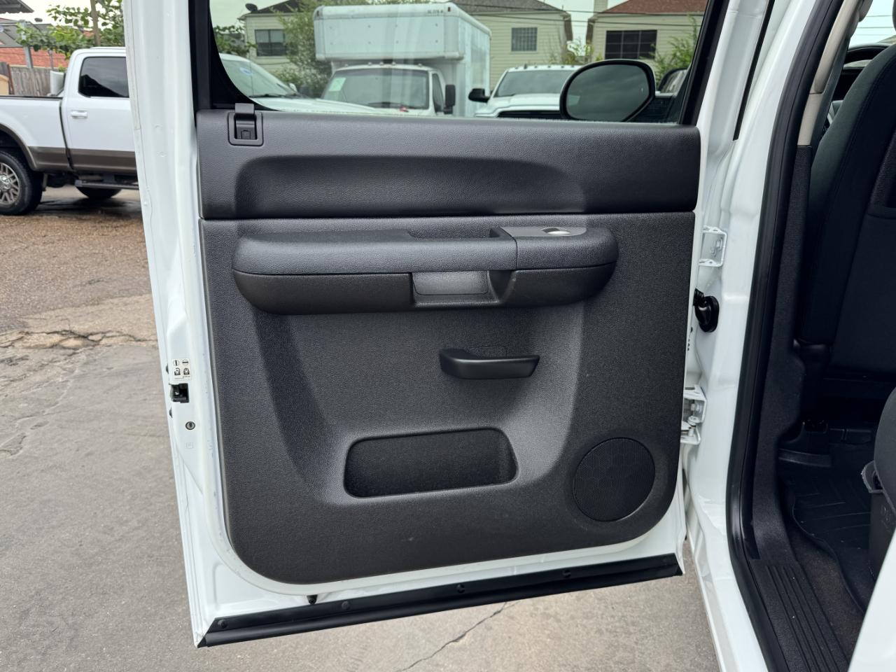 GMC Sierra 1500 SLE Crew Cab 2WD 2013