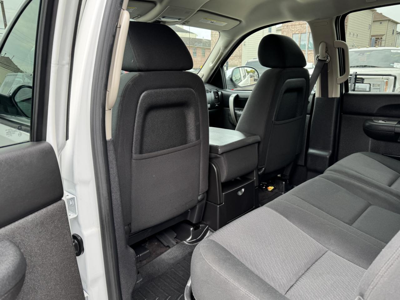 GMC Sierra 1500 SLE Crew Cab 2WD 2013