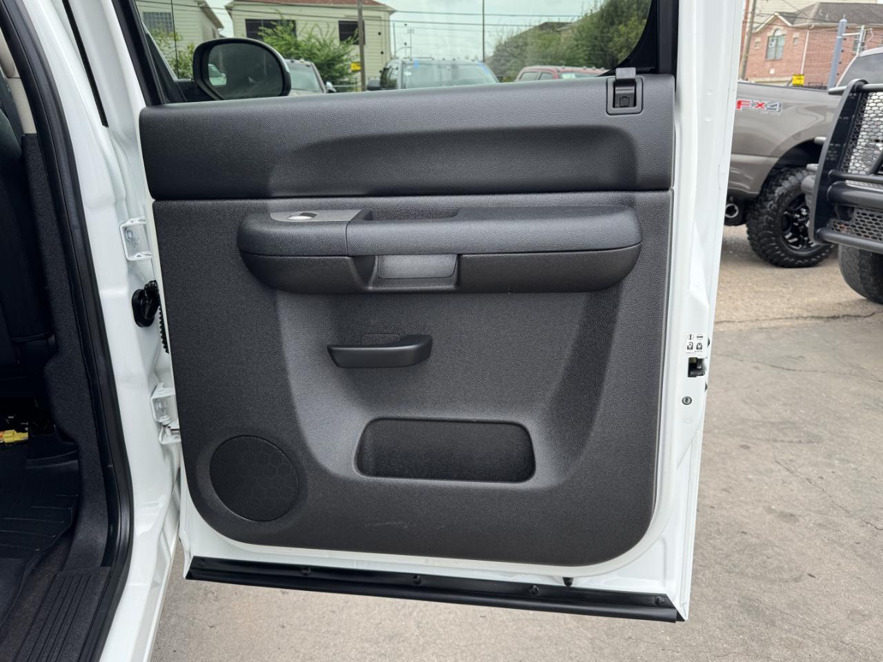 GMC Sierra 1500 SLE Crew Cab 2WD 2013