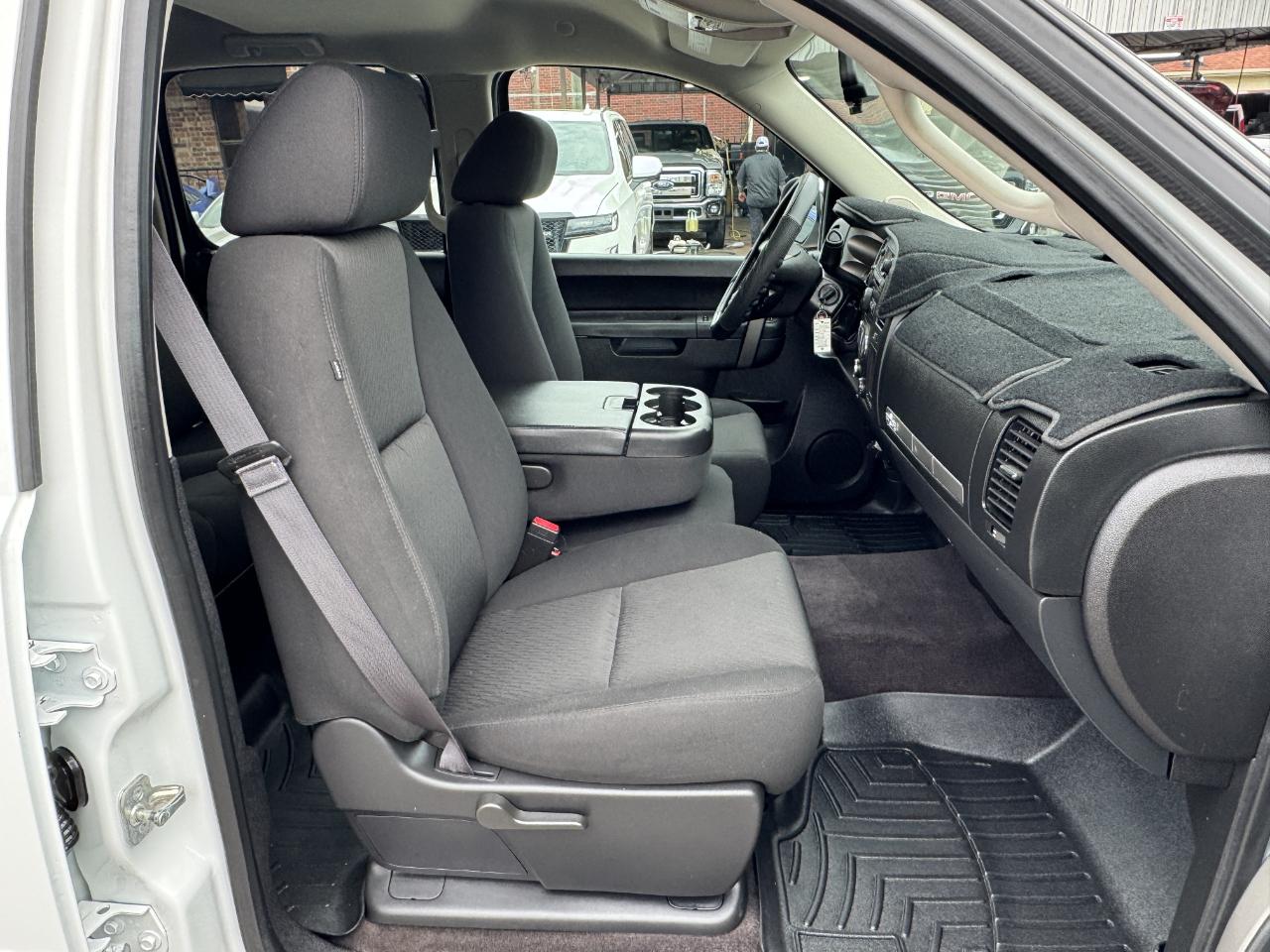 GMC Sierra 1500 SLE Crew Cab 2WD 2013