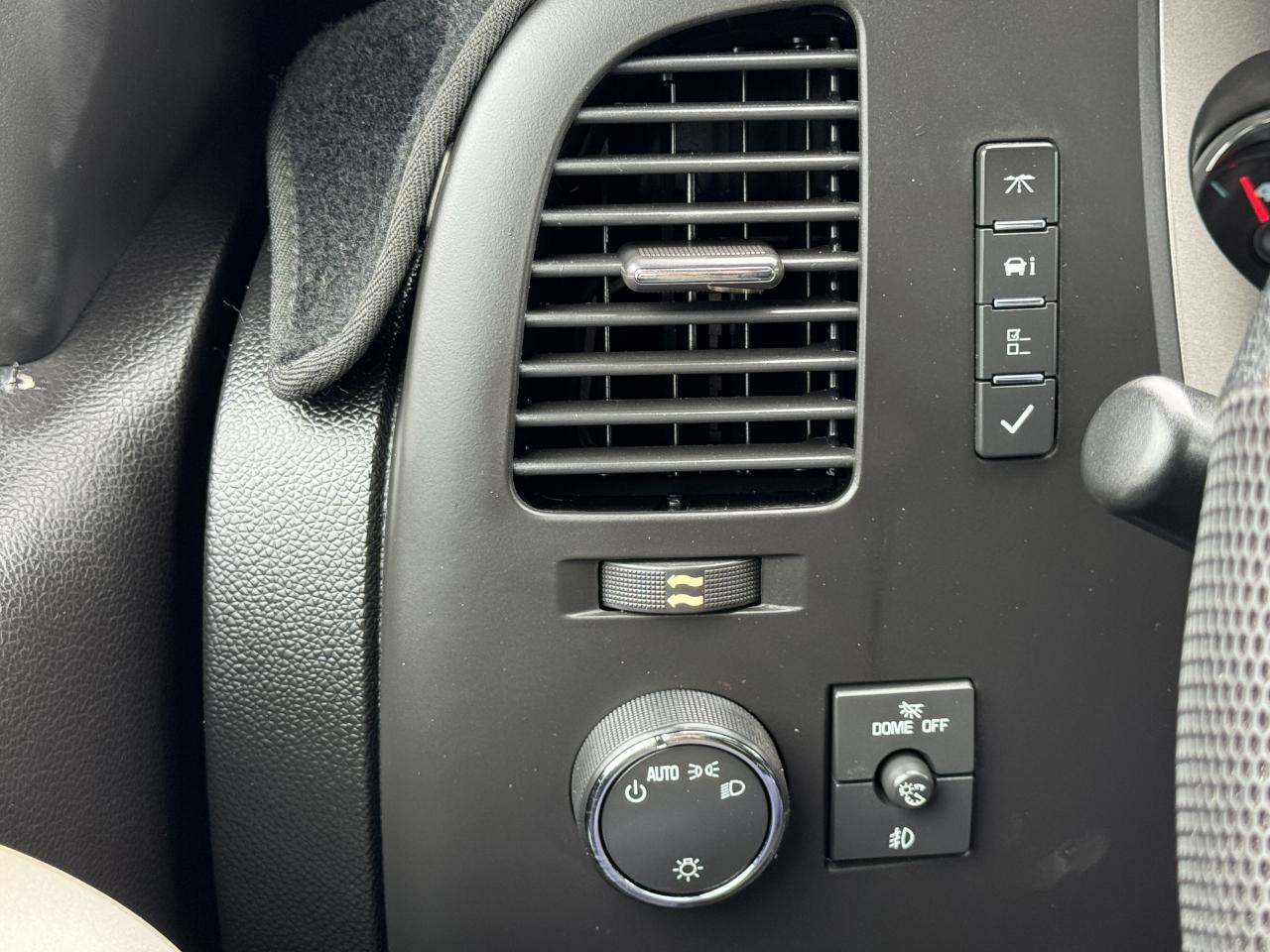 GMC Sierra 1500 SLE Crew Cab 2WD 2013