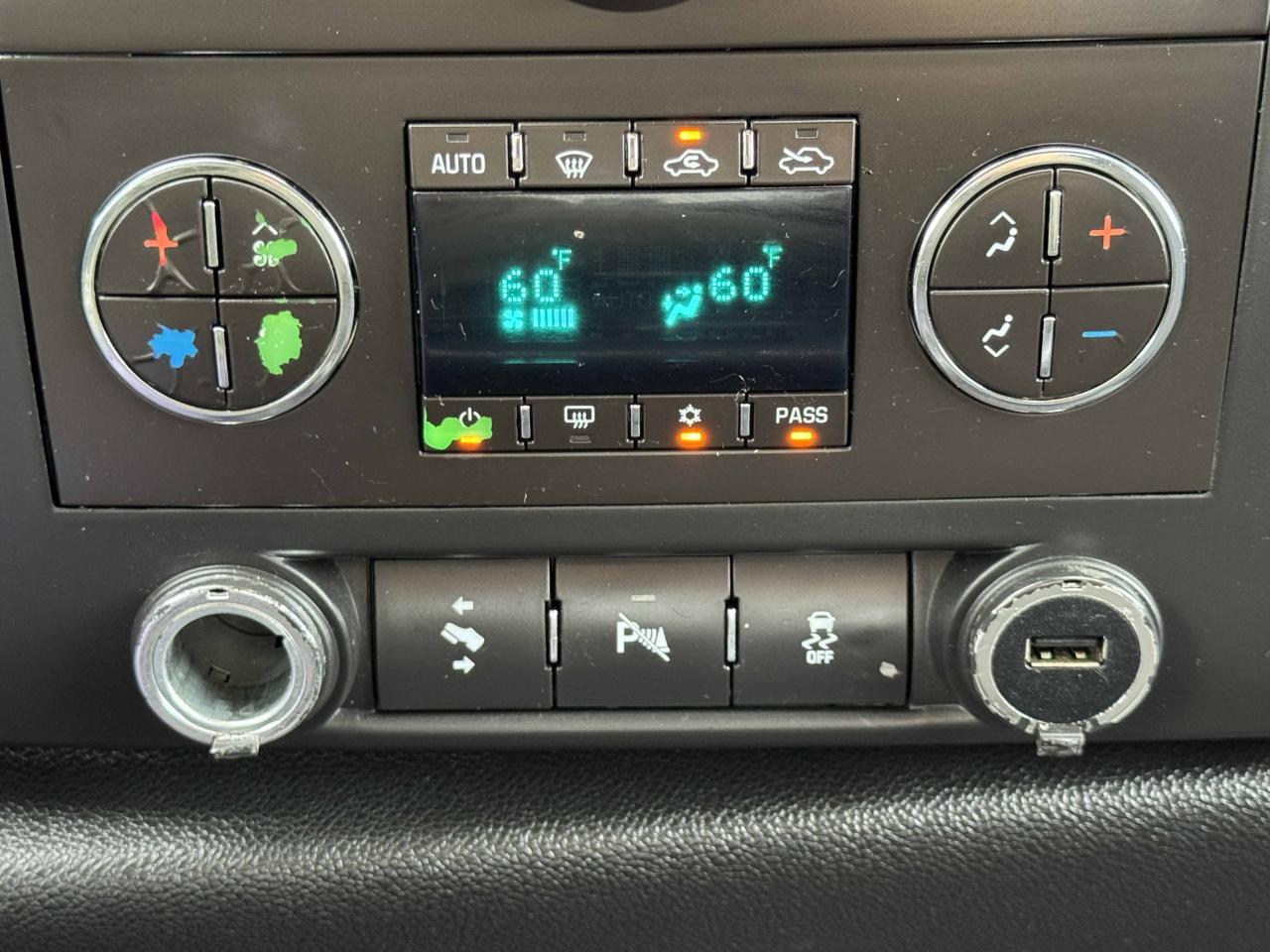 GMC Sierra 1500 SLE Crew Cab 2WD 2013