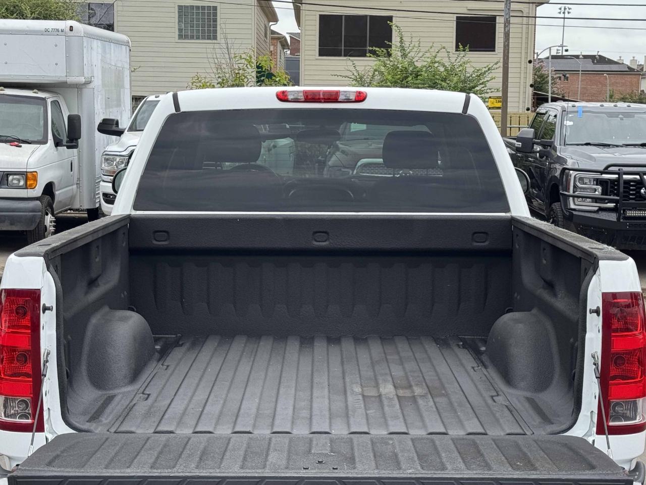 GMC Sierra 1500 SLE Crew Cab 2WD 2013