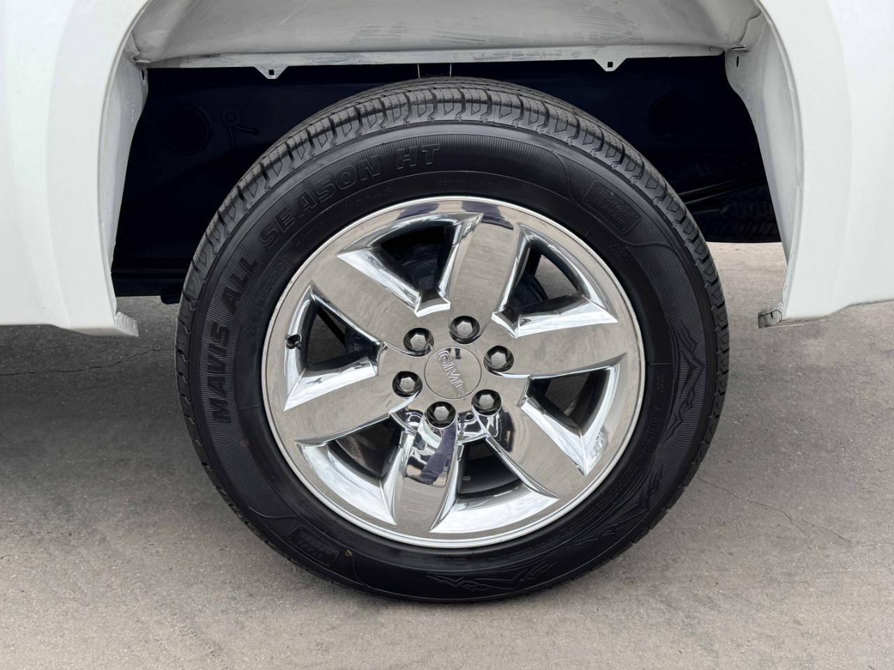 GMC Sierra 1500 SLE Crew Cab 2WD 2013