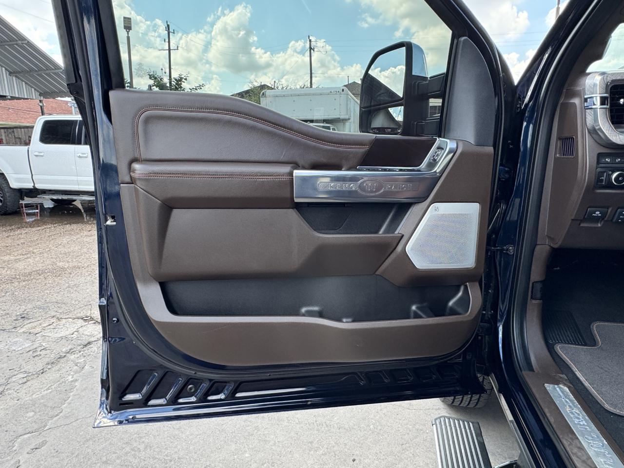 Ford Super Duty F-350 DRW  2024