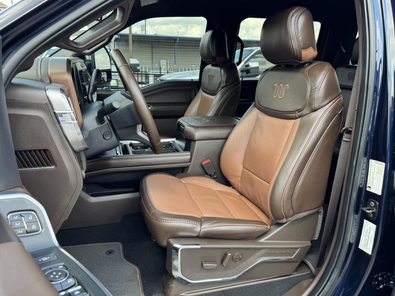 Ford Super Duty F-350 DRW  2024