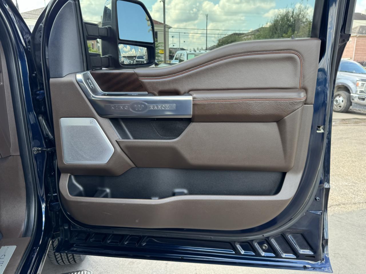 Ford Super Duty F-350 DRW  2024