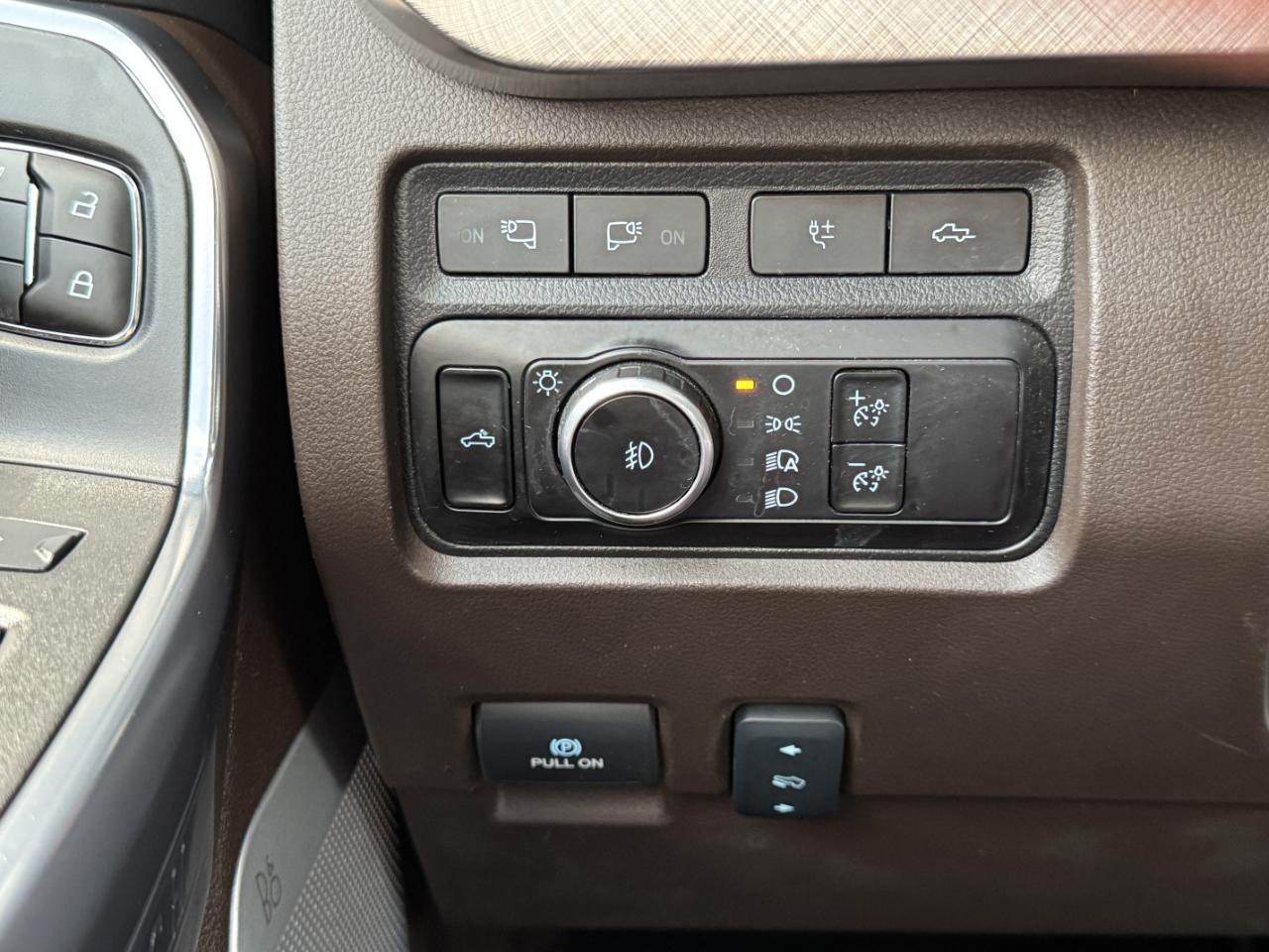 Ford Super Duty F-350 DRW  2024