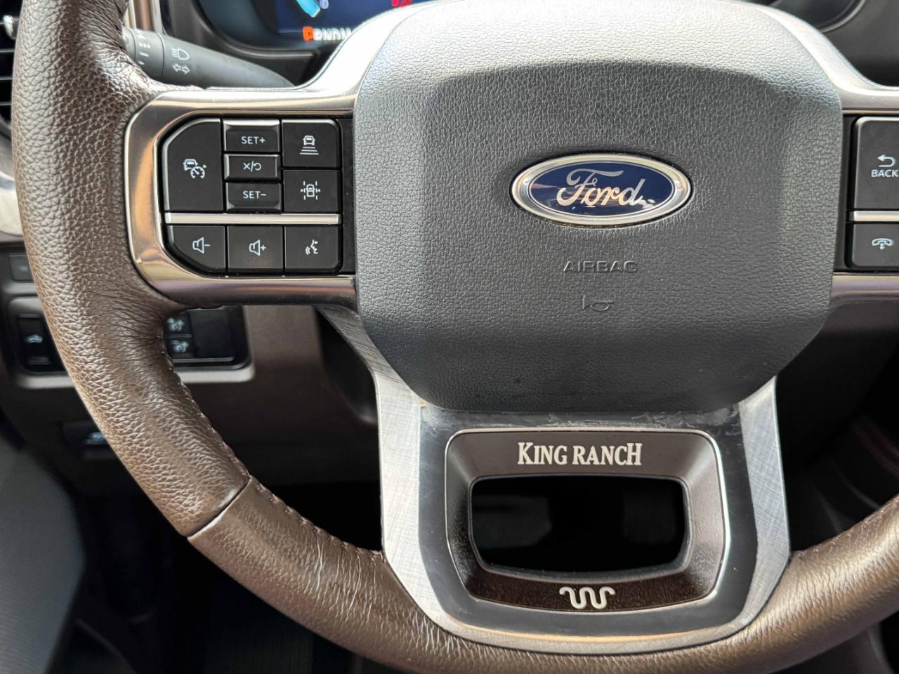 Ford Super Duty F-350 DRW  2024