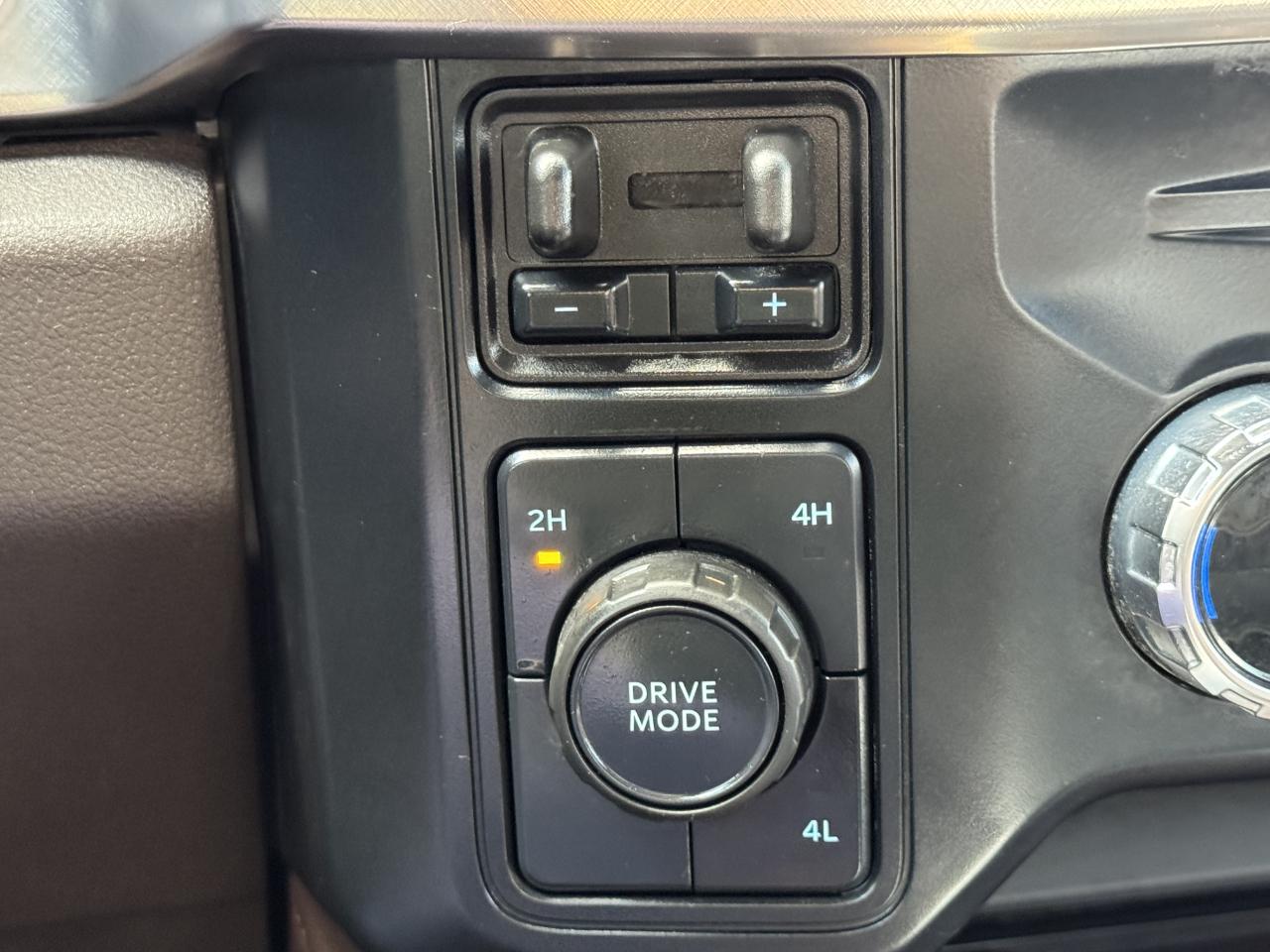 Ford Super Duty F-350 DRW  2024