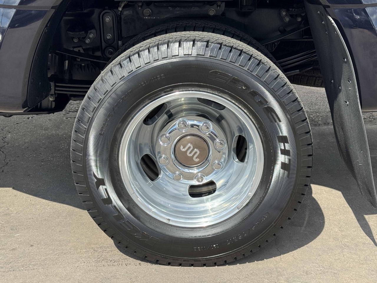 Ford Super Duty F-350 DRW  2024