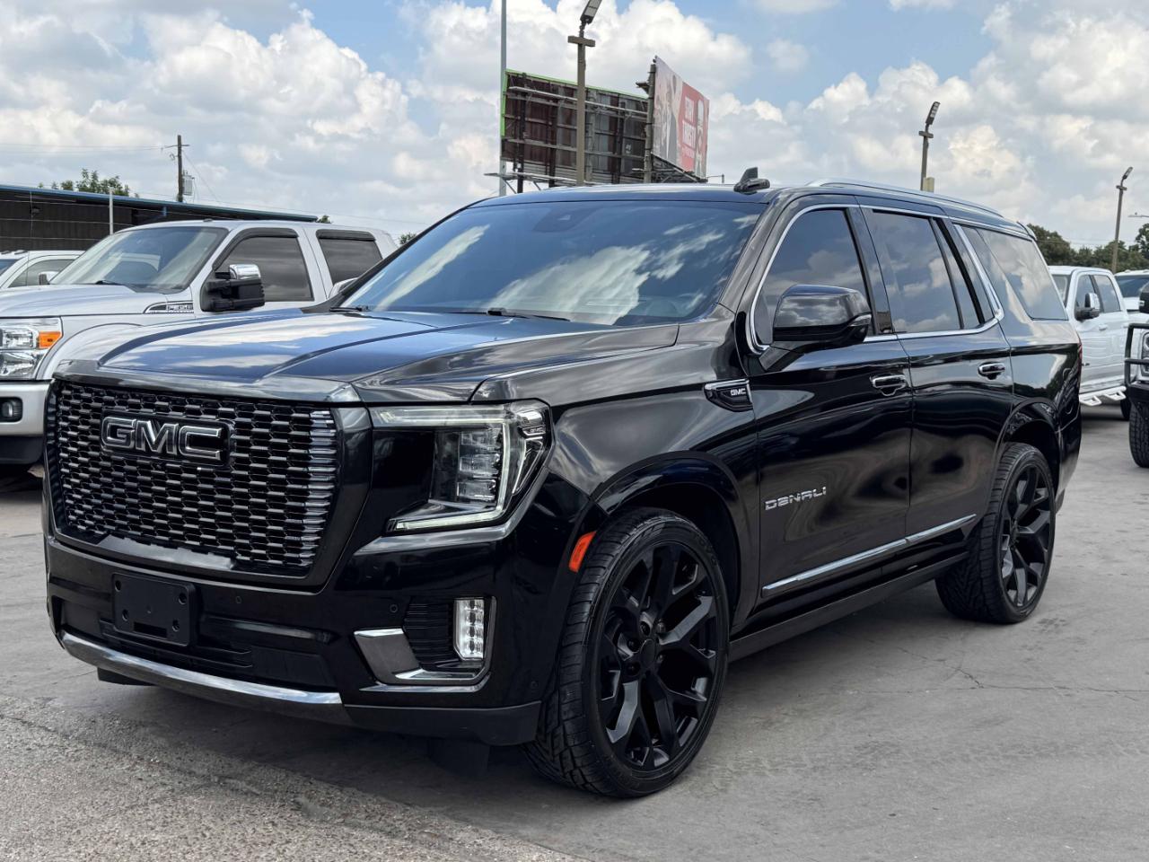 GMC Yukon Denali Ultimate 4WD 2023