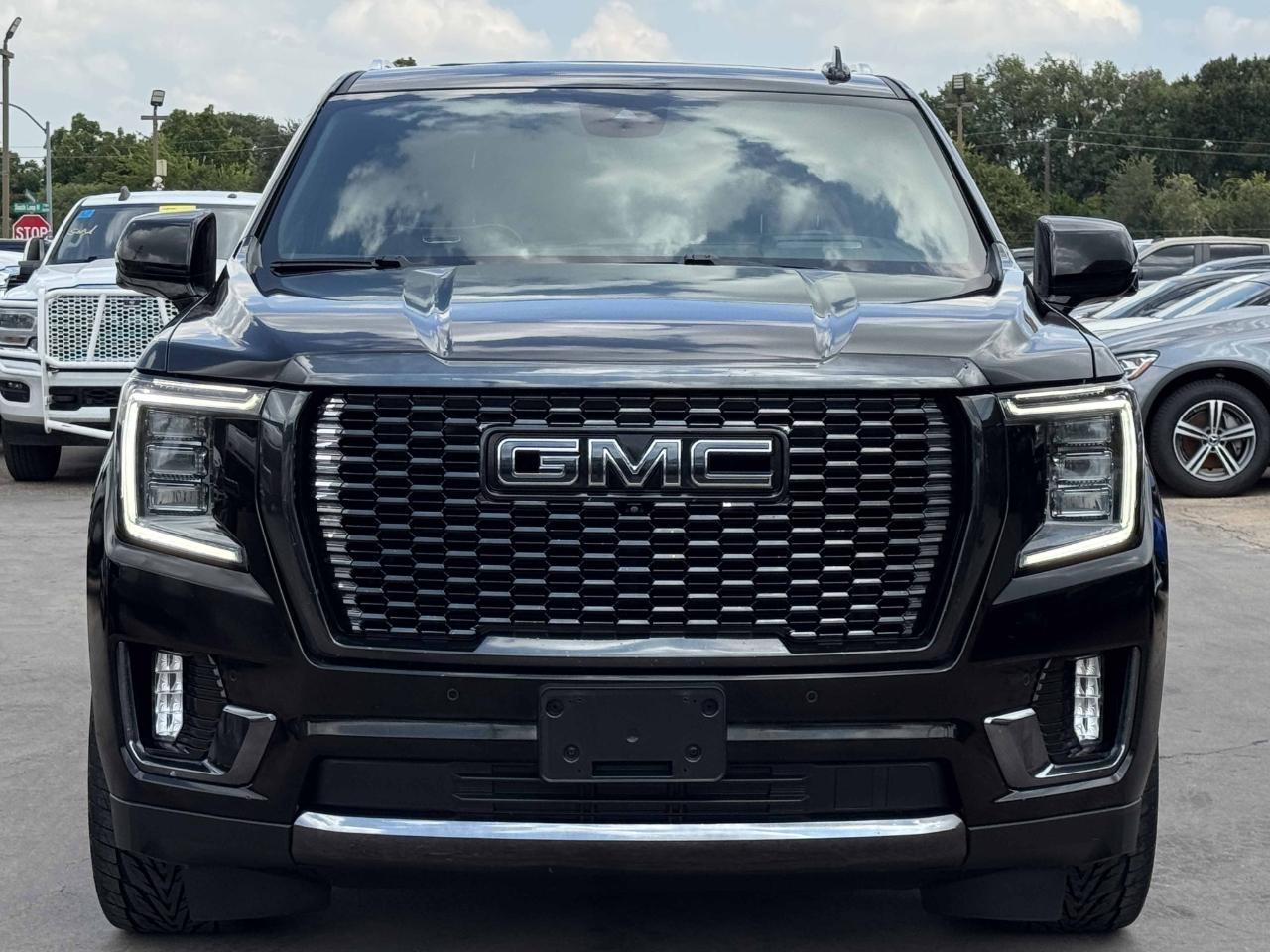 GMC Yukon Denali Ultimate 4WD 2023