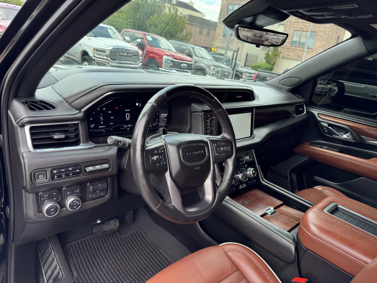 GMC Yukon Denali Ultimate 4WD 2023