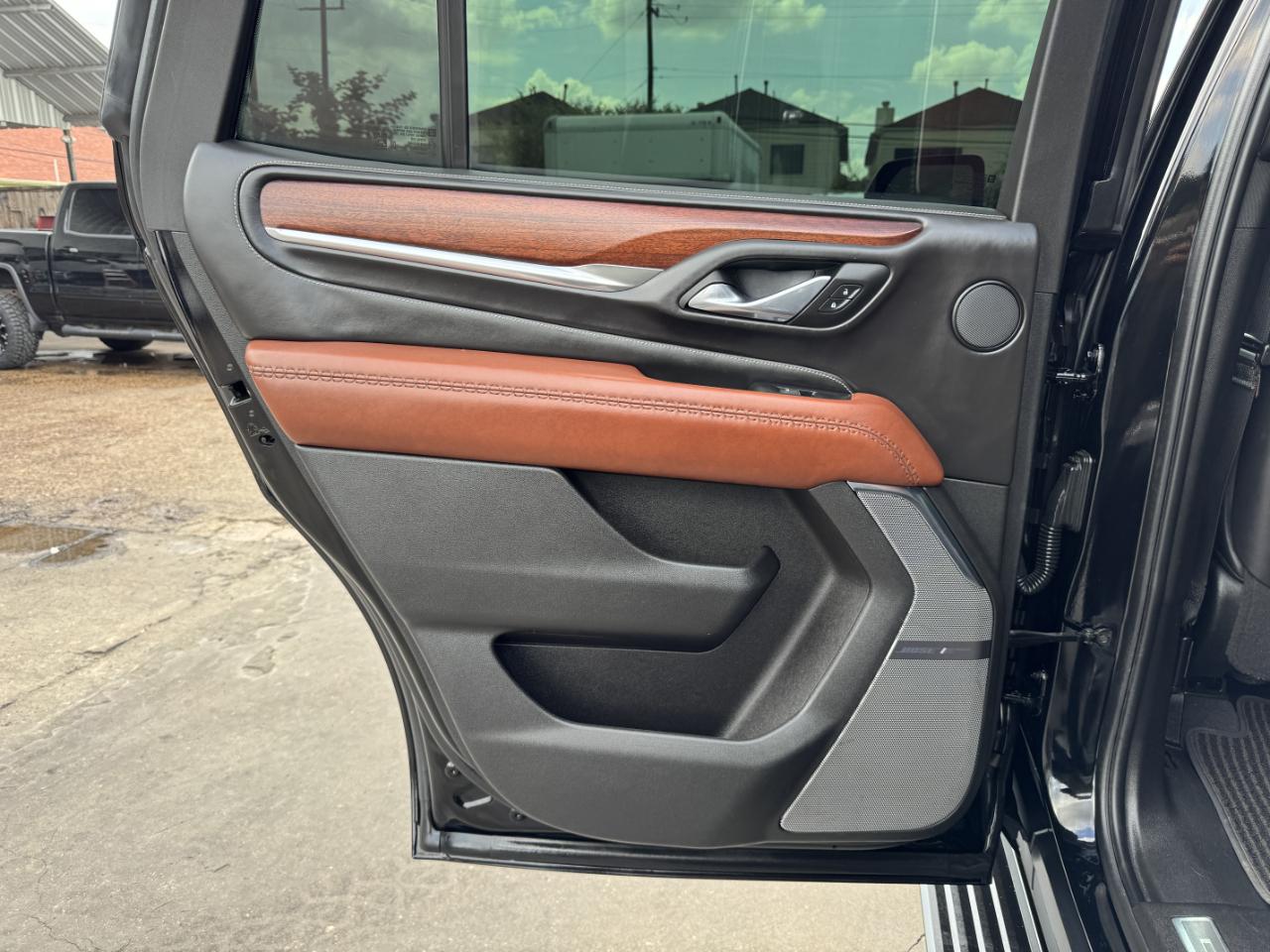 GMC Yukon Denali Ultimate 4WD 2023