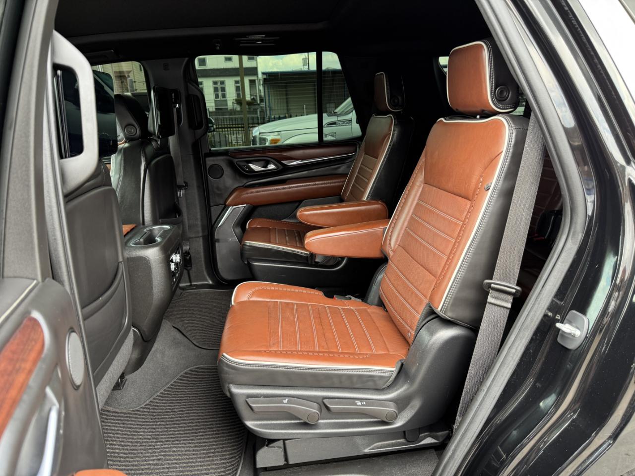 GMC Yukon Denali Ultimate 4WD 2023