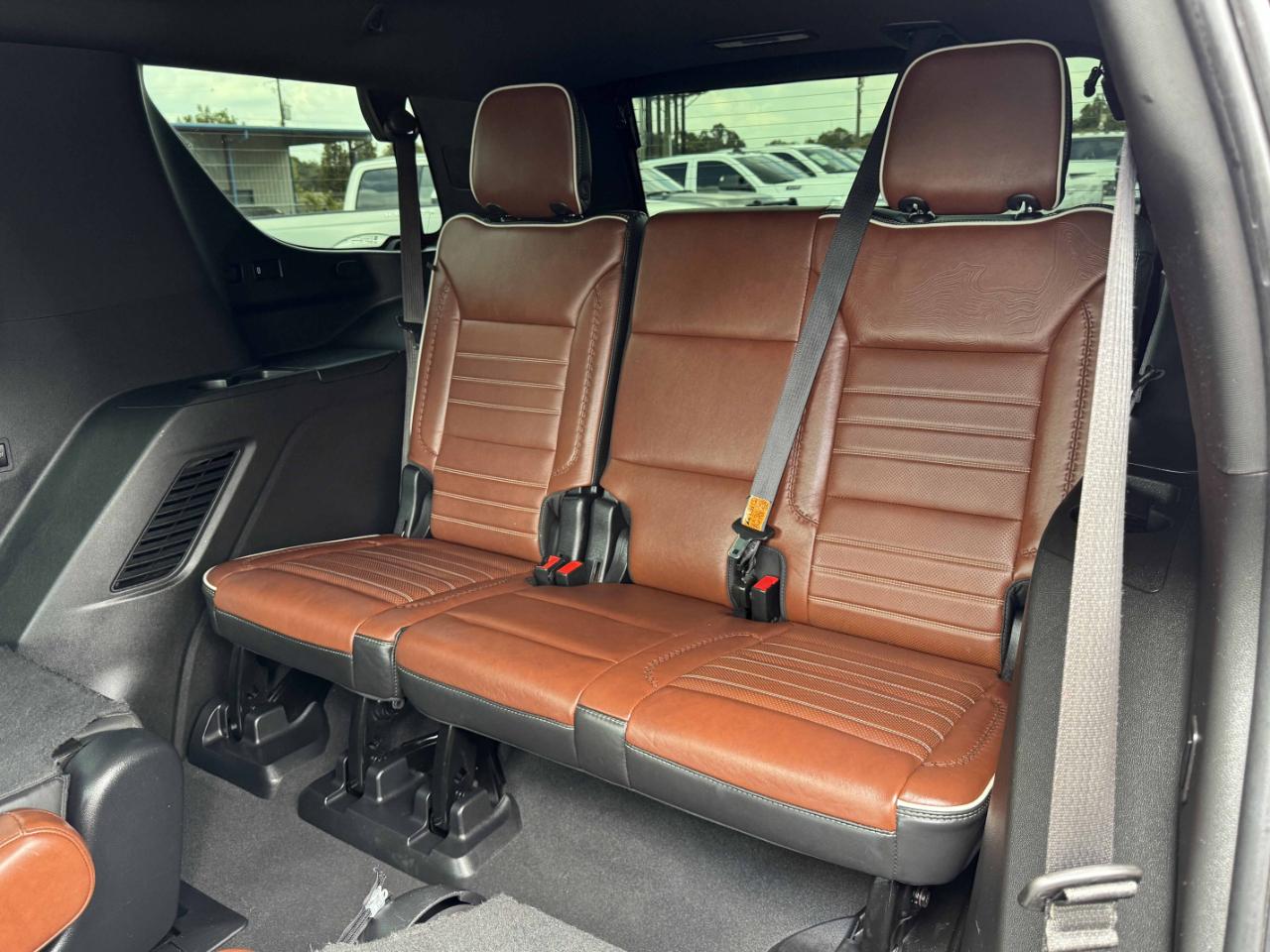 GMC Yukon Denali Ultimate 4WD 2023