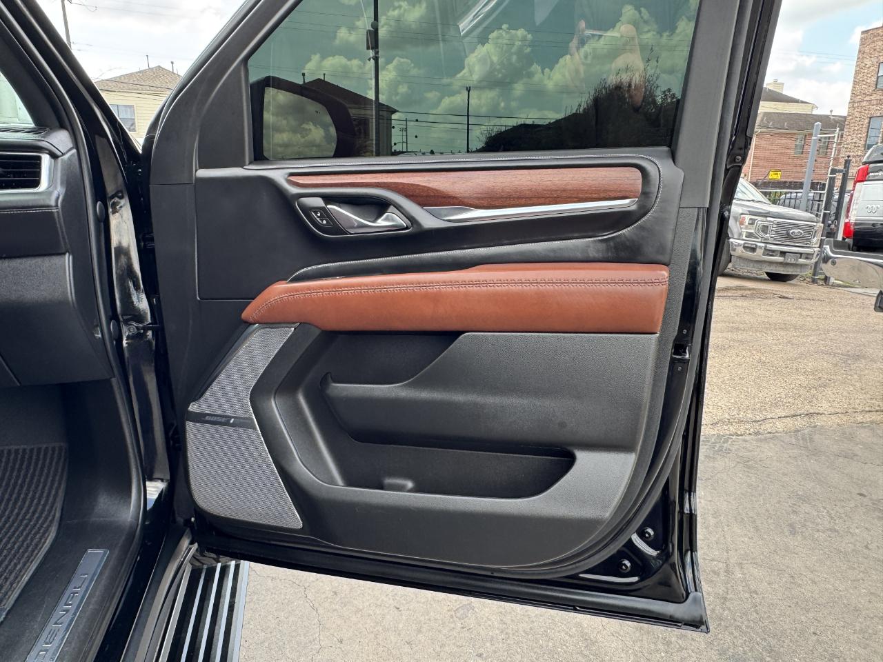 GMC Yukon Denali Ultimate 4WD 2023