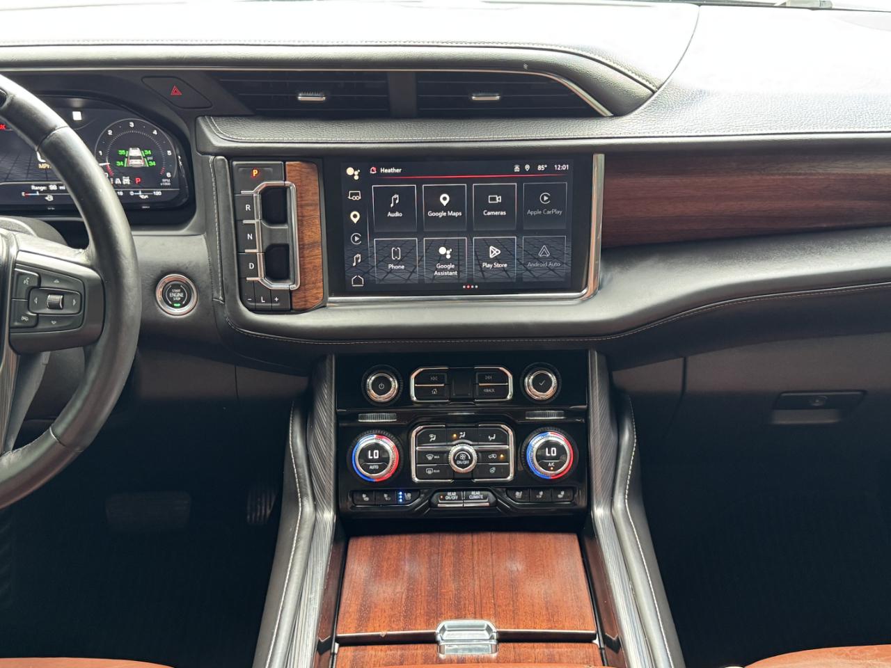 GMC Yukon Denali Ultimate 4WD 2023