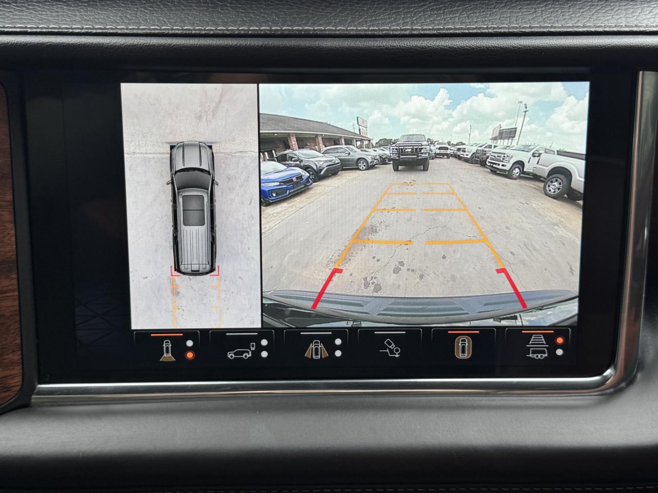 GMC Yukon Denali Ultimate 4WD 2023