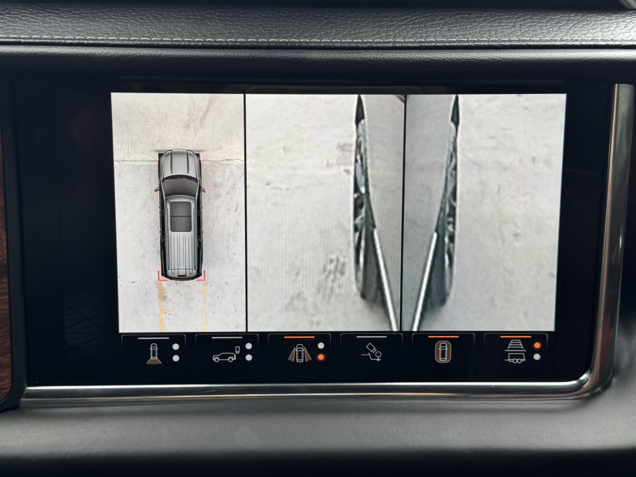 GMC Yukon Denali Ultimate 4WD 2023