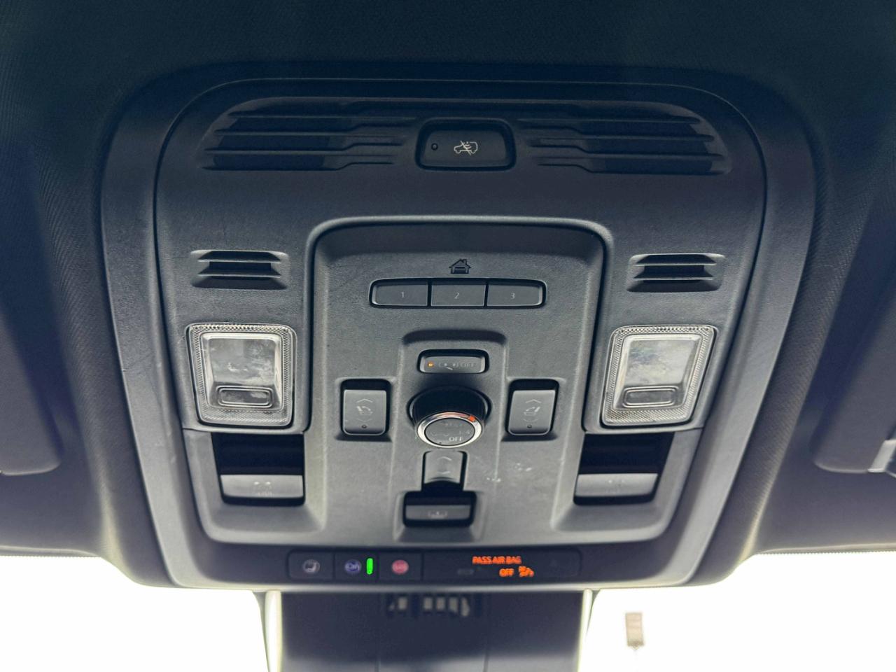GMC Yukon Denali Ultimate 4WD 2023